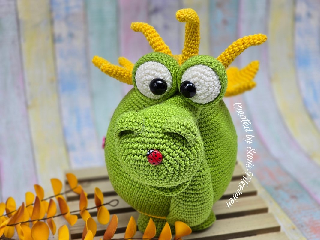 Häkelanleitung Kleiner kugelrunder Drache - Bild 4