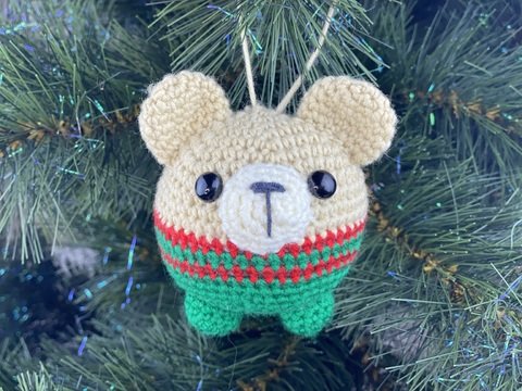 Häkelanleitung für einen Amigurumi - Weihnachtsschmuck