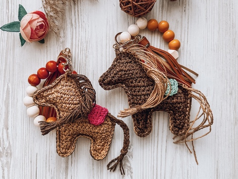 Crochet pattern horse bag keychain charm pendant PDF and video