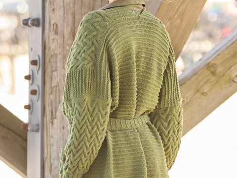 Jacke/Mantel mit Zopfmusterstreifen