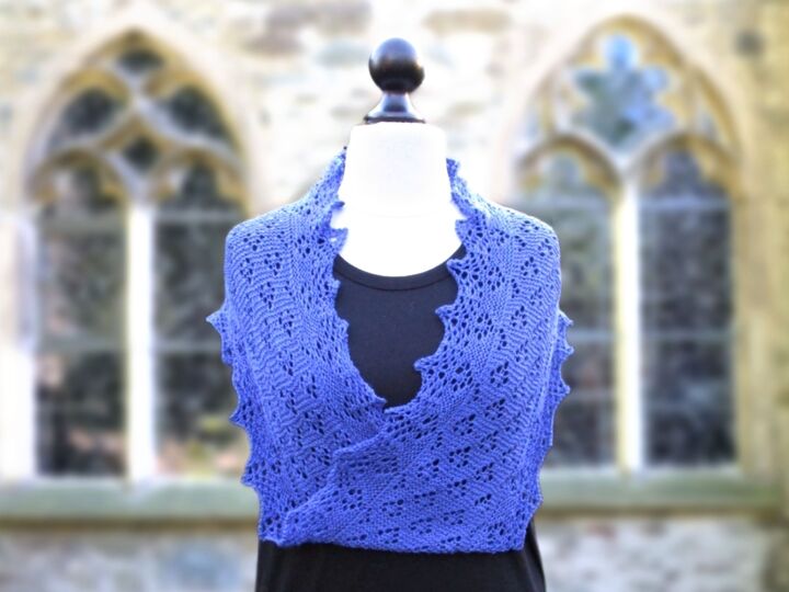 Little Roe Moebius Cowl, Lace, knitting pattern