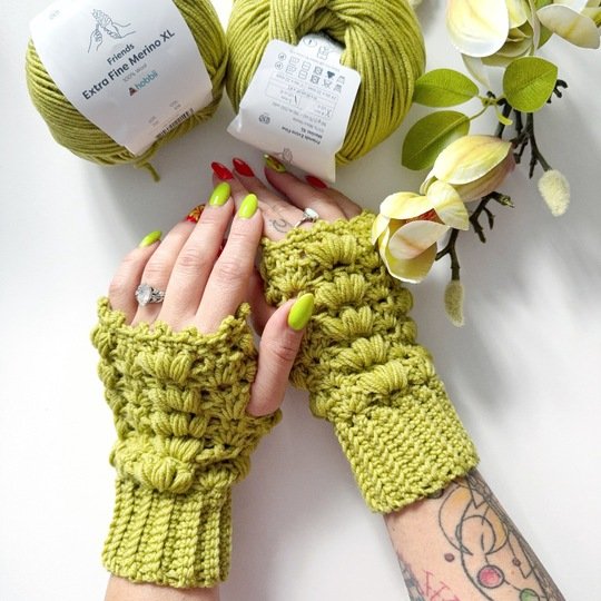 Amarië Fingerless Gloves