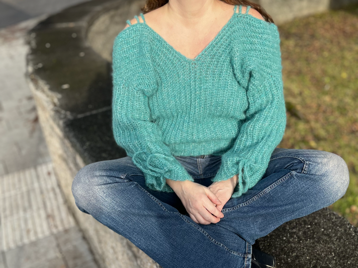 Crochet Pattern Sweater "Winter Dream"