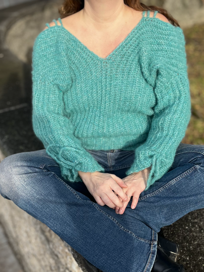 Crochet Pattern Sweater "Winter Dream"