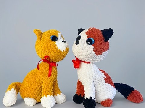 Plush Cat –  Calico, Siamese or Ginger. Crochet Pattern