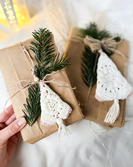 Häkelanleitung Geschenkanhänger Granny Bäumchen/Tannenbaum im Boho-Look