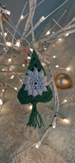Häkelanleitung Geschenkanhänger Granny Bäumchen/Tannenbaum im Boho-Look