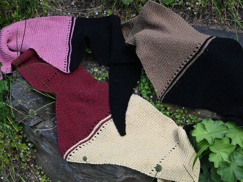 Triangular Shawl 1+1=1