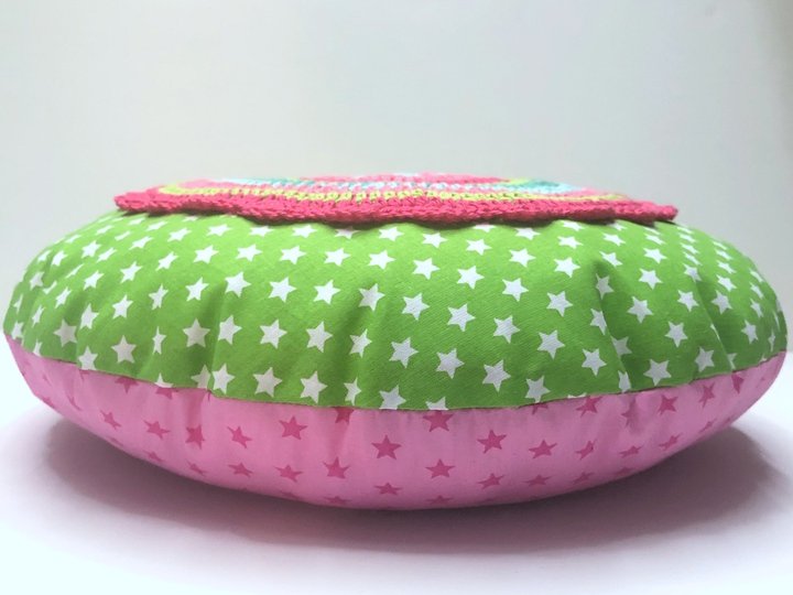 Sternkissen Shabby Stars Kissen, Rundkissen mit Stern, Häkelanleitung PDF