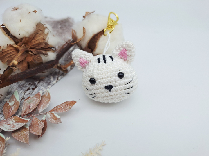Cat keychain - Crochet pattern, english