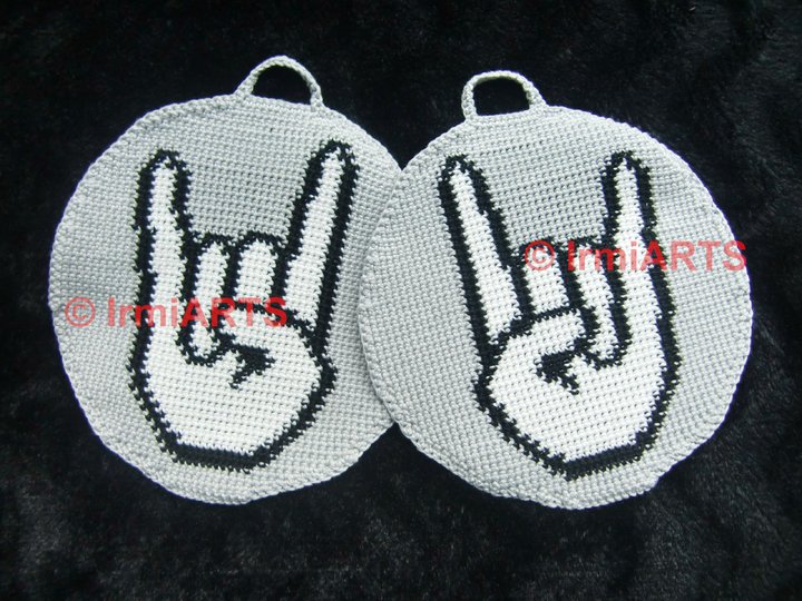 DIY crochet pattern for double-sided pot holders „Heavy Metal”