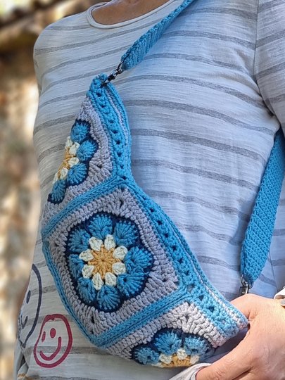 T11 Crochet pattern. Granny‑square crossbody sling bag