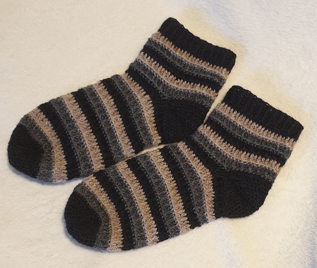 Anleitung gehäkelte Socken Minneapolis mit Bumerangferse in allen Größen