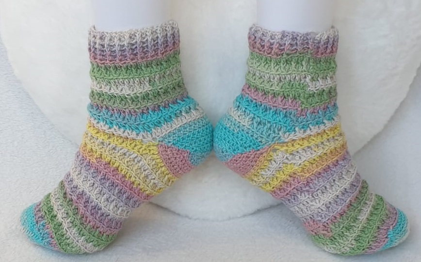 Anleitung gehäkelte Socken Minneapolis mit Bumerangferse in allen Größen