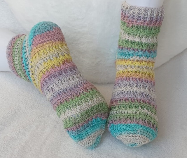 Anleitung gehäkelte Socken Minneapolis mit Bumerangferse in allen Größen