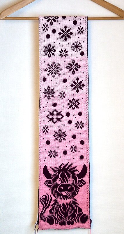 Knitting pattern children's scarf "Sweetie tooth loves snow" Highland Cow - Image 8