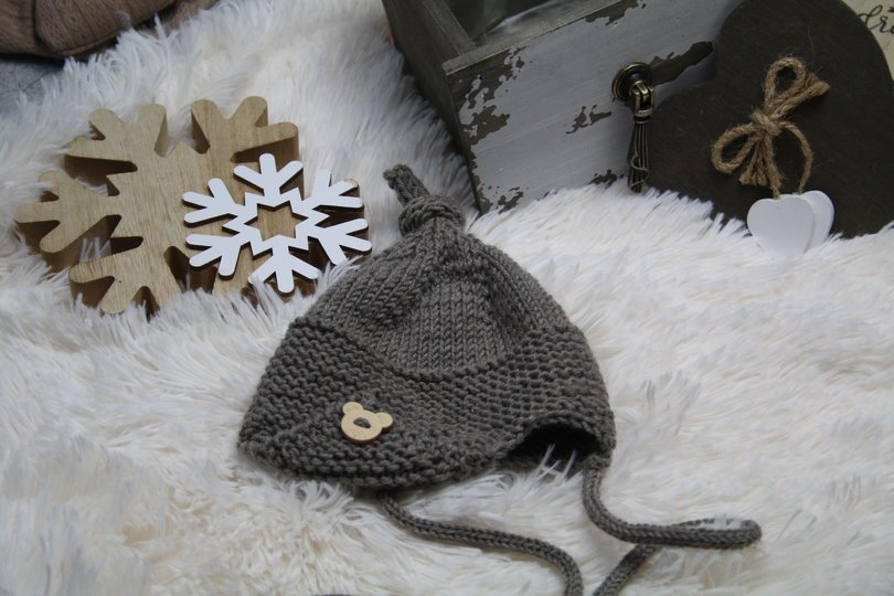 Strickanleitung Baby Mütze gestrickt mit Knoten No. 003