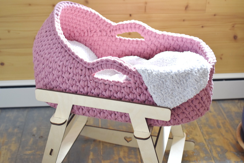 + FENIA + Crochet Moses basket with roof in all sizes with wooden base