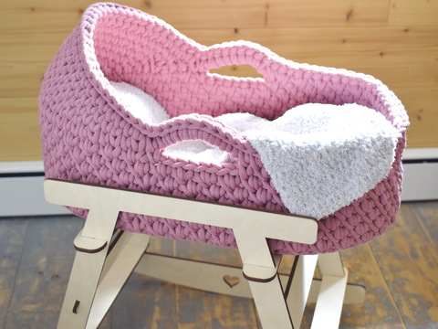 + FERIA + Crochet Moses basket with roof in all sizes with wooden base
