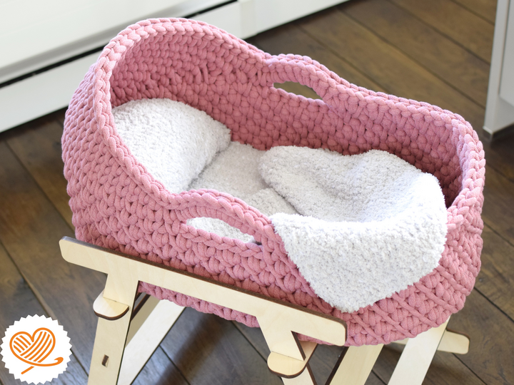 + FENIA + Crochet Moses basket with roof in all sizes with wooden base