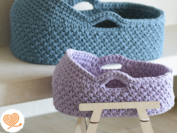 + FERIA + Crochet Moses basket with roof in all sizes with wooden base