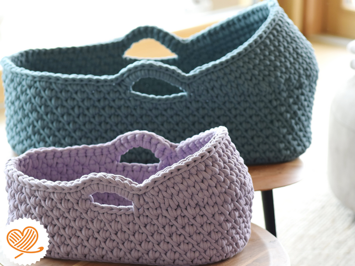 + FERIA + Crochet Moses basket with roof in all sizes with wooden base