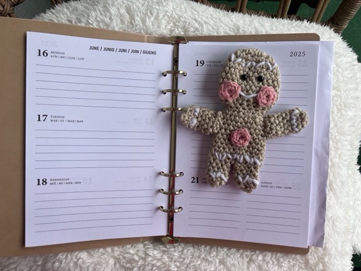 Häkelanleitung Lebkuchenmännchen Lesezeichen