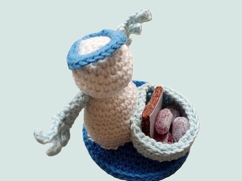 Engel mit Schale zum Befüllen mit Nüssen, Rosinen, Süßigkeiten, häkeln