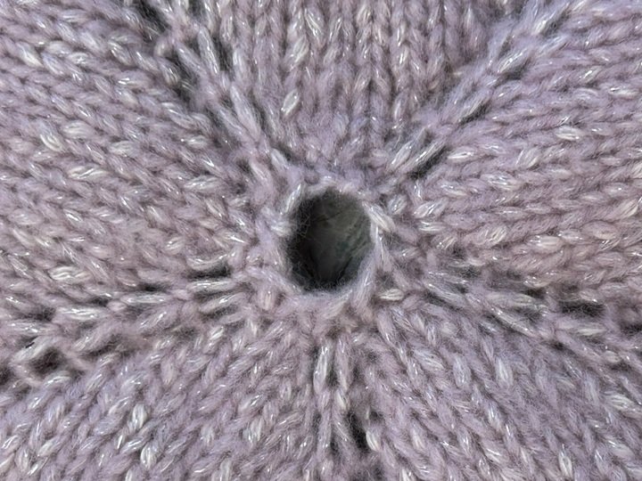 Strickanleitung Baskenmütze «Tulips» - Größe S und M