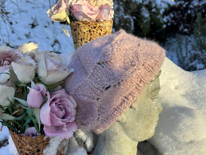 Strickanleitung Baskenmütze «Tulips» - Größe S und M