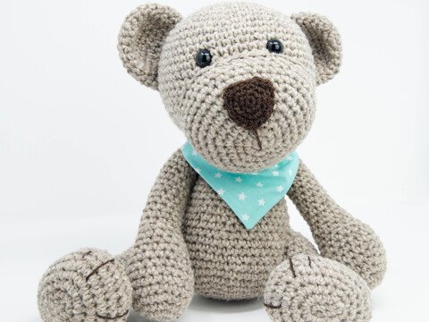 Häkelanleitung Teddybär Bruno mit Halstuch
