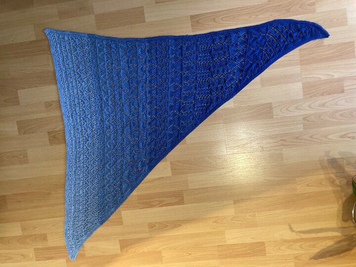 Stricktraum-Tuch 2025