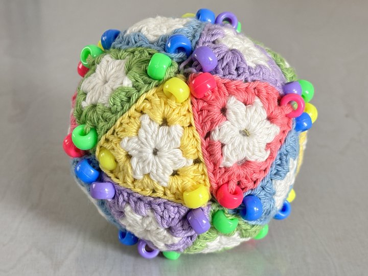 Fidget Stressball Ikosaeder, Ball Perlen häkeln, Fidget Spielzeug Amigurumi
