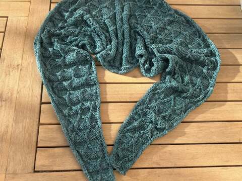 HoneyBee Tuch aus 100g Wolle