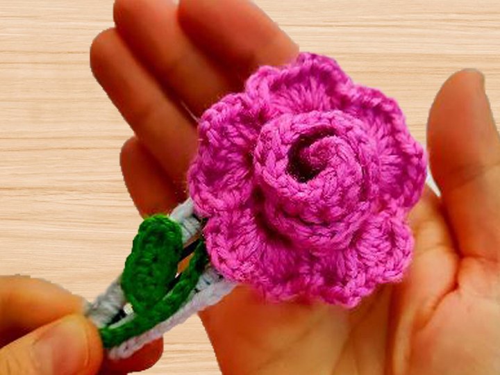Crochet 3D Flower Hair Clip Pattern – PDF + Video Tutorial (English Only)