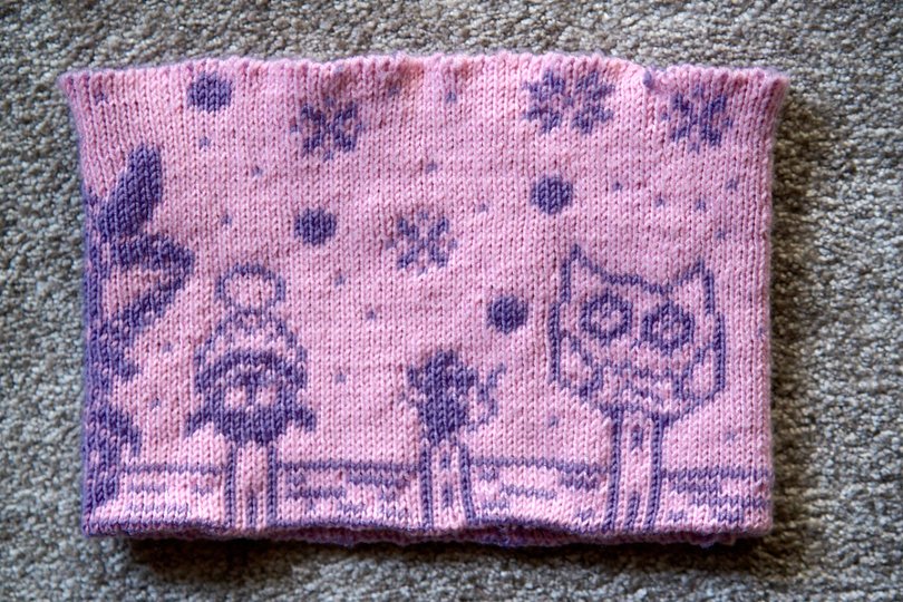 Knitting pattern children's scarf (loop/snood) "Snow Friends" Highland Cow