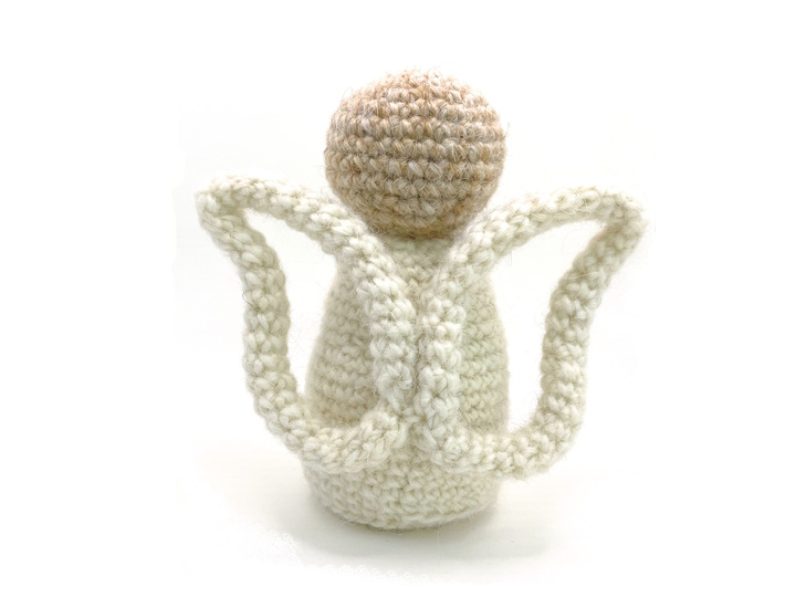 Crochet pattern - decorative Christmas angel with adjustable wings