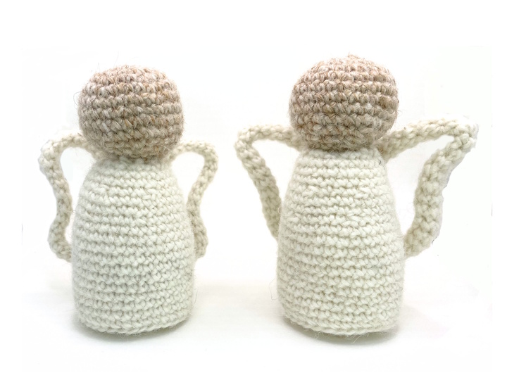 Häkelanleitung - dekorativer Weihnachtsengel mit verstellbaren Flügeln