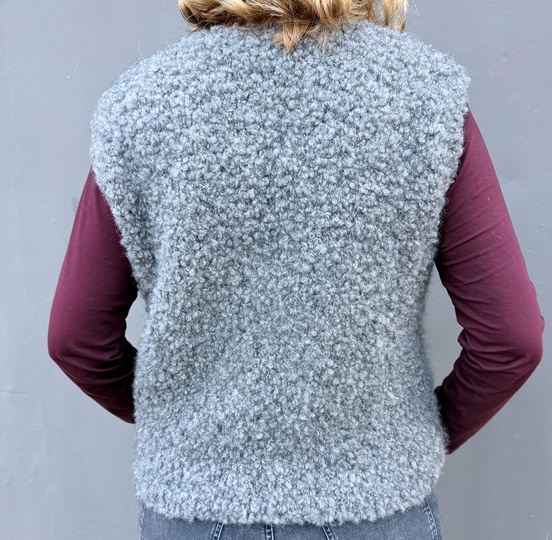 Strickanleitung Bouclé-Weste RILANA, Größe 36-46