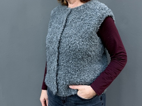 Strickanleitung Bouclé-Weste RILANA, Größe 36-46