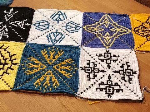 Aralicious - Mosaic crochet blanket