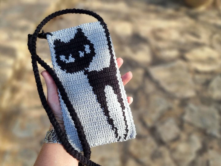 T25 Crochet Pattern for Mini Bag – Black Cat Mobile Purse