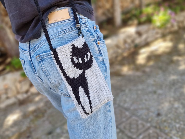 T25 Crochet Pattern for Mini Bag – Black Cat Mobile Purse