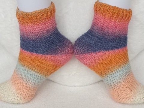 Häkelanleitung für Linus-Häkelsocke cuff down mit Bumerang-Ferse