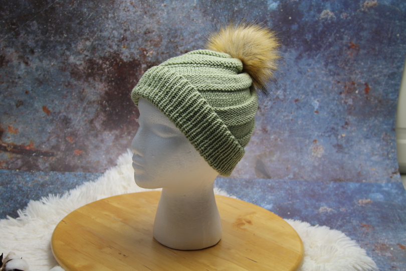 Winter hat in spiral pattern No. 005.