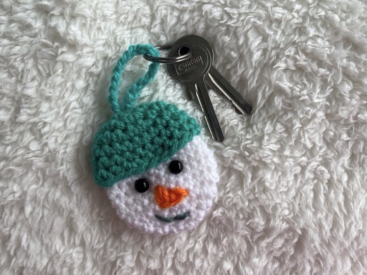 Häkelanleitung Schlüsselanhänger Schneemann