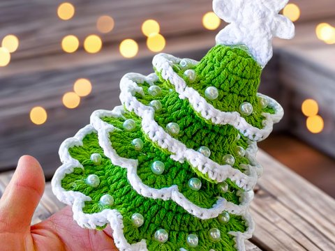 Crochet Christmas Tree Pattern - DIY Decor-Beginner-Friendly Amigurumi Deco