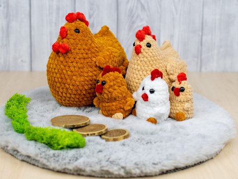 Häkelanleitung für eine Hühnerfamilie – Henne und Küken aus Chenillegarn
