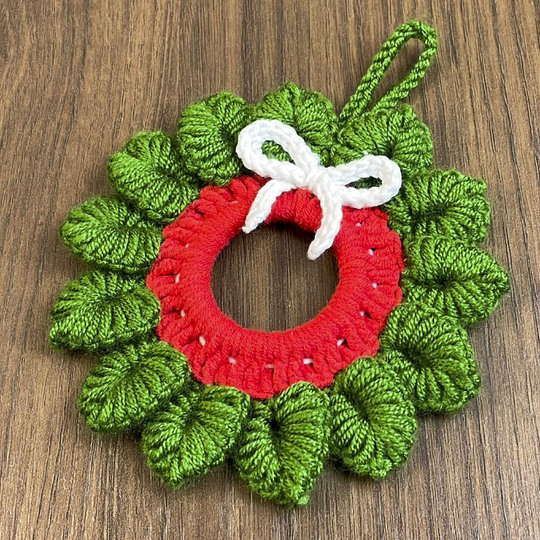 Holiday Crochet Wreath Pattern PDF, DIY Red Green Xmas Decoration Guide