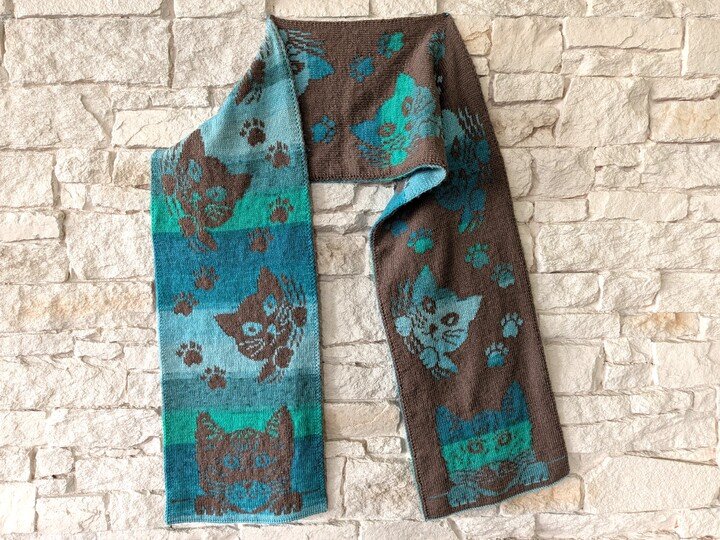 Scarf "Cat Gang" - double sided knitting pattern